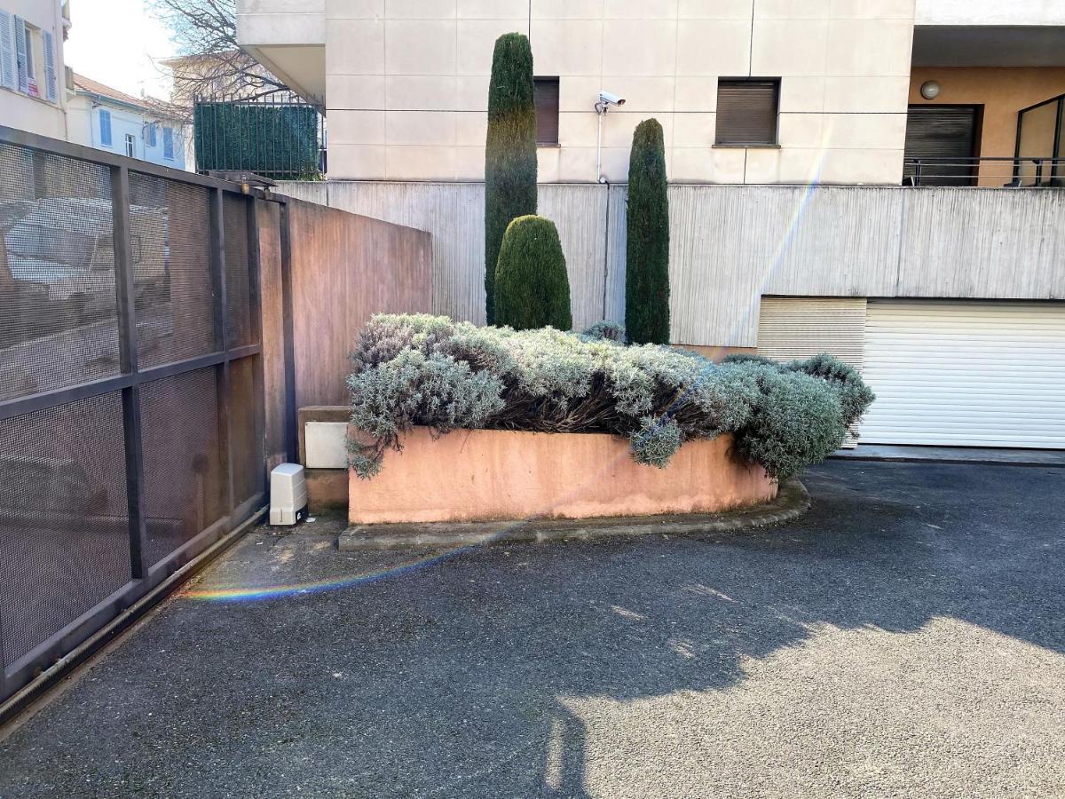 T2 Proche De La Gare, A 10 Minutes A Pieds De La Croisette, Piscine & Parking Dans Residence De Haut Standing คานส์ ภายนอก รูปภาพ